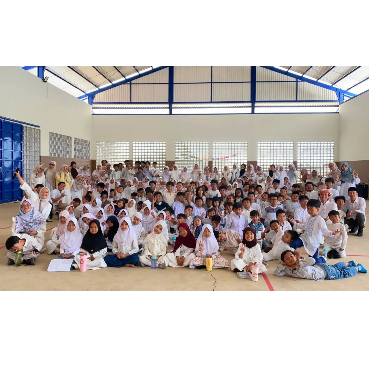 Kegiatan murid Sekolah Linimasa